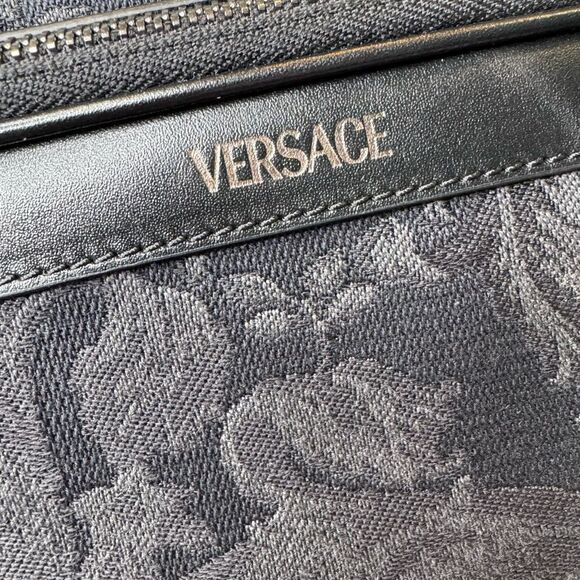 NWT Versace Messenger Bag - Picture 10 of 10